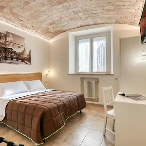 https://romarina.it-romehotels.com